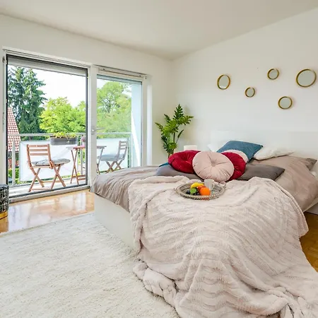 Og1 R Mit Balkon 15min Bis Salzburg فريلاسنغ