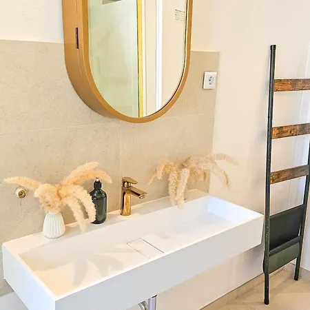 Og1 R Mit Balkon 15min Bis Salzburg فريلاسنغ