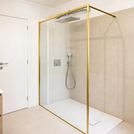 Apartment Og1 R Mit Balkon 15min Bis Salzburg